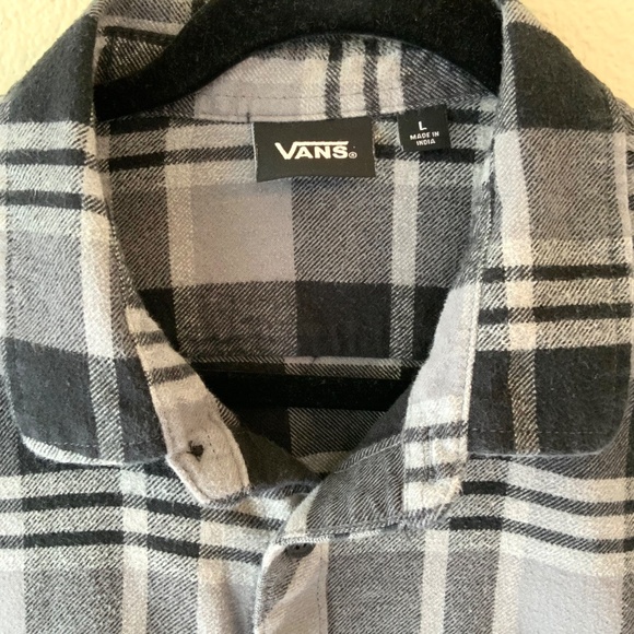 LIKE NEW! Vans Flannel Button Plaid Mens Shirt Size Large - Picture 4 of 10